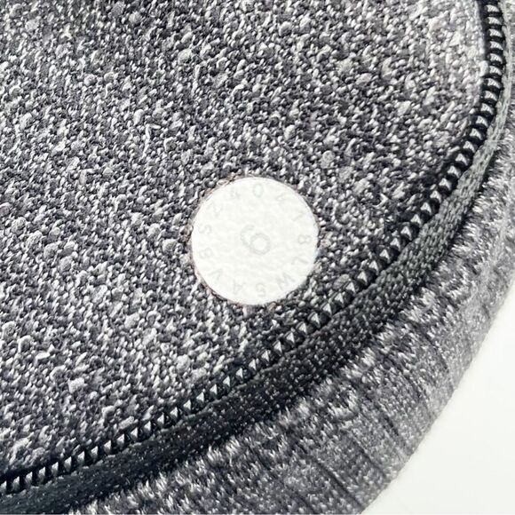 Lululemon Speed Up Tight 28" Power Luxtreme Variegated Knit Black Heather Size 6 - Picture 7 of 7